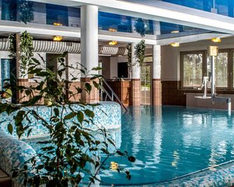 Hotel Spa Hévíz - Heviz - Piscina