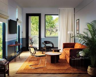 Hotel Henrietta - New Orleans