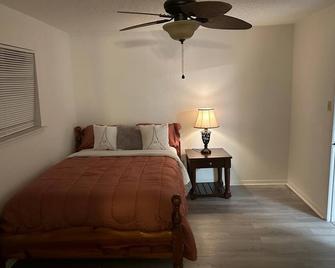 Cozy 1-bedroom apartment in charming Killeen with WiFi, AC - Killeen