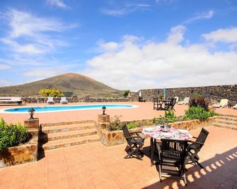 Holiday Home 'Villa Clara 2' with Large Pool, Stunning View, Terrace and Garden - Tías - Pool