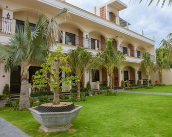 Thái Bình Cam Ranh 2 Hotel - Cam Ranh - Building