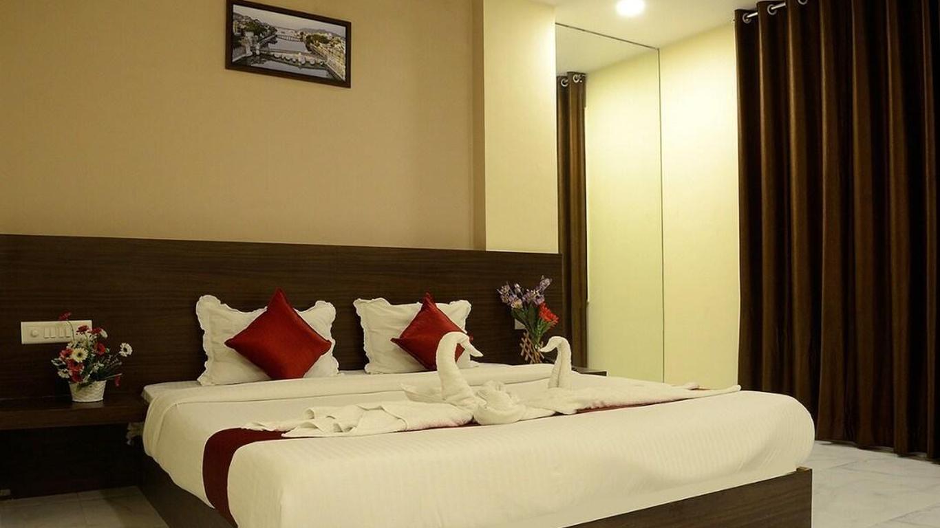 OYO 19032 Hotel Ambay Palace