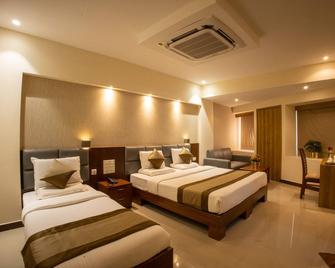 Metro Plaza Hotel - Mangalore - Bedroom