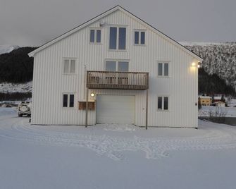 Arctic Ocean Lodge - Andenes - Edificio