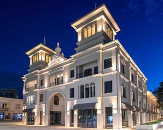 Primorski Hotel - Святий Константин і Єлена - Будівля