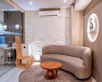 S Hotel & Residences - Cebu City - Living room