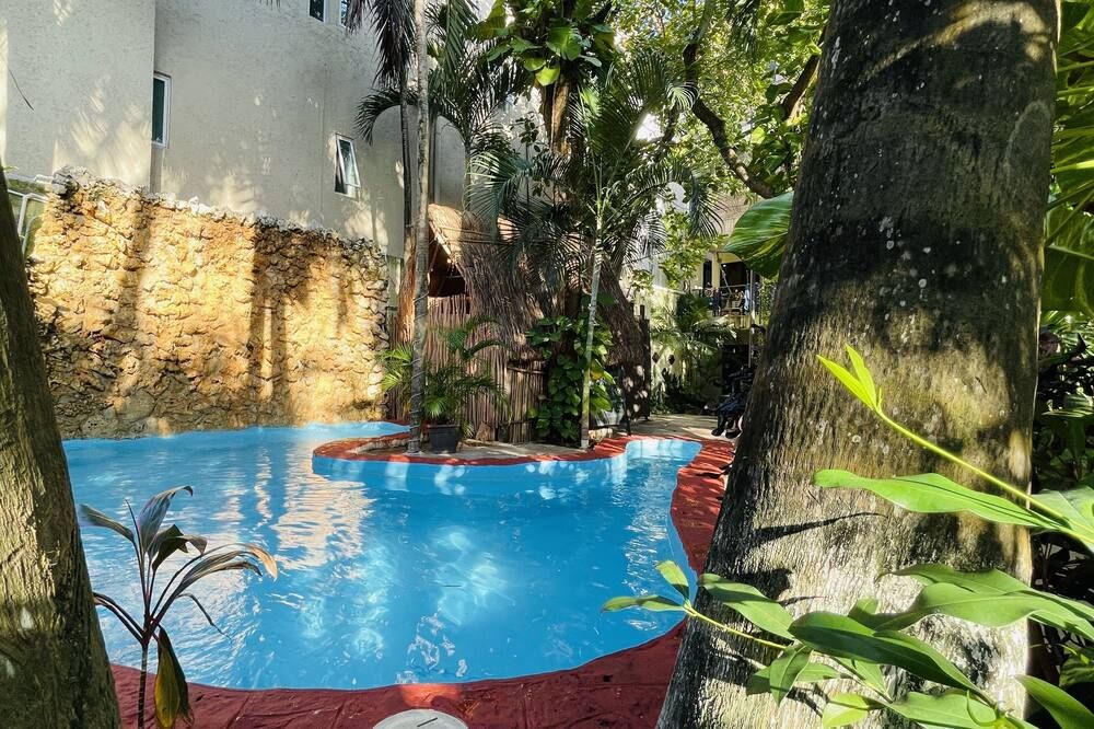 هوتلبي آند بي - يث أفينيو