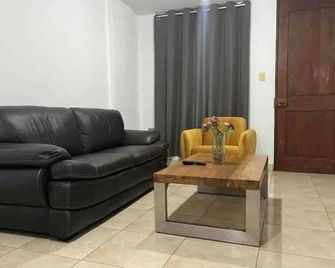 Betsy Deniss - Ica - Sala de estar