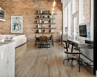 Luxury 2BD Loft Next to Ball Arena, 30+Day, E-Bike - Denver - Sala de estar