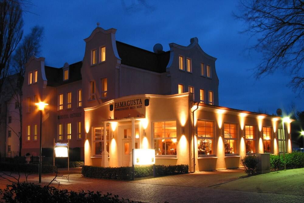 Hotel Ostseestern - Kuehlungsborn - Edificio