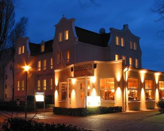 Hotel Ostseestern - Kuehlungsborn - Edificio