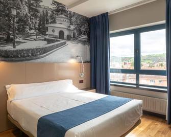 أبارتهوتل كامبوس - أوفييدو - غرفة نوم