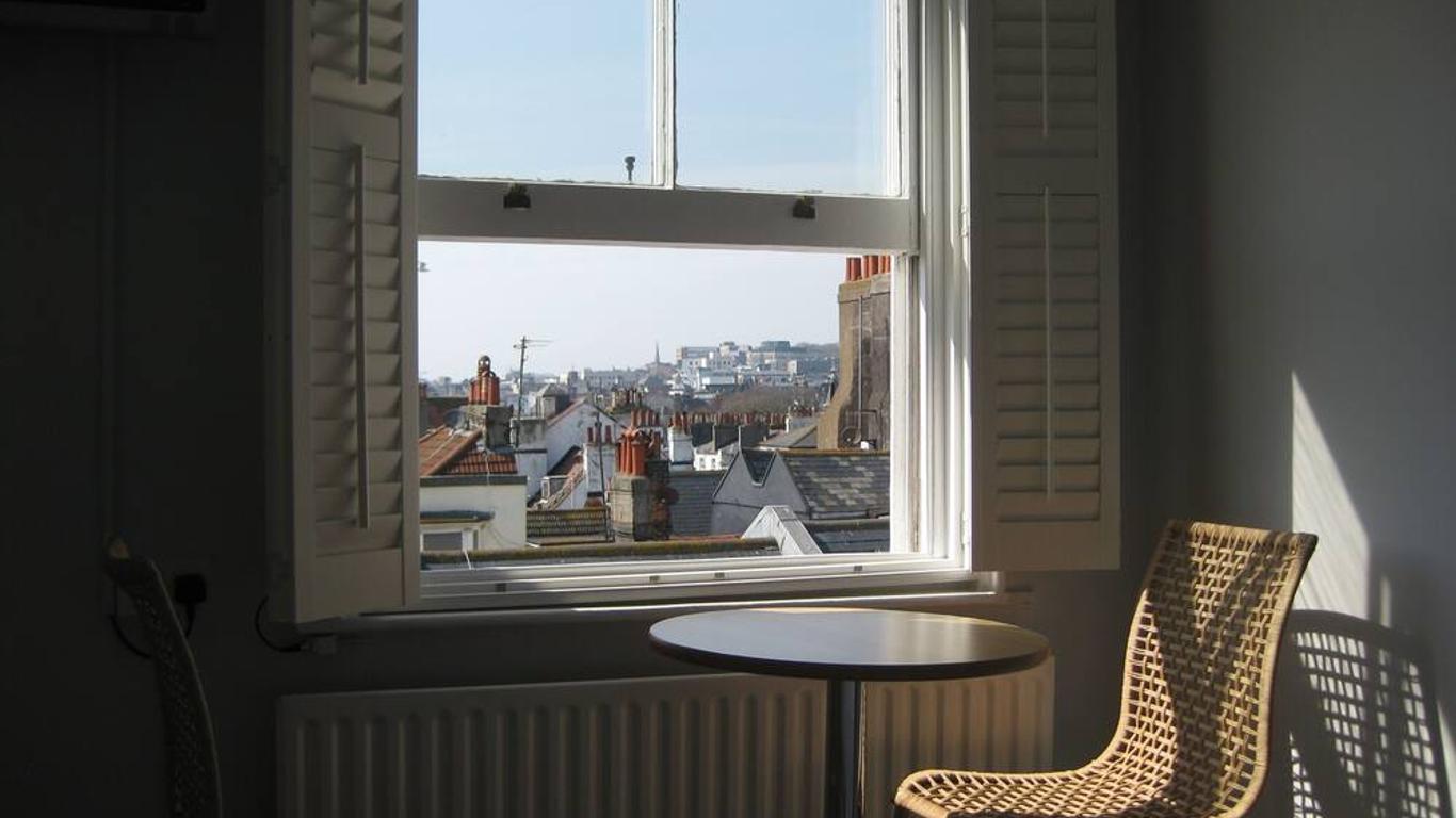 Aquarium Guest House