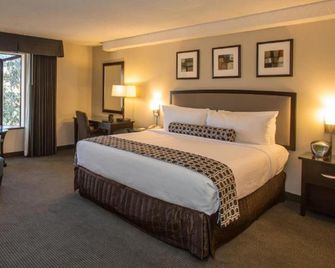 FairBridge Hotel by Concord Plaza - Concord - Schlafzimmer