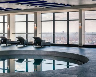 Four Points by Sheraton Munich Arabellapark - München - Uima-allas