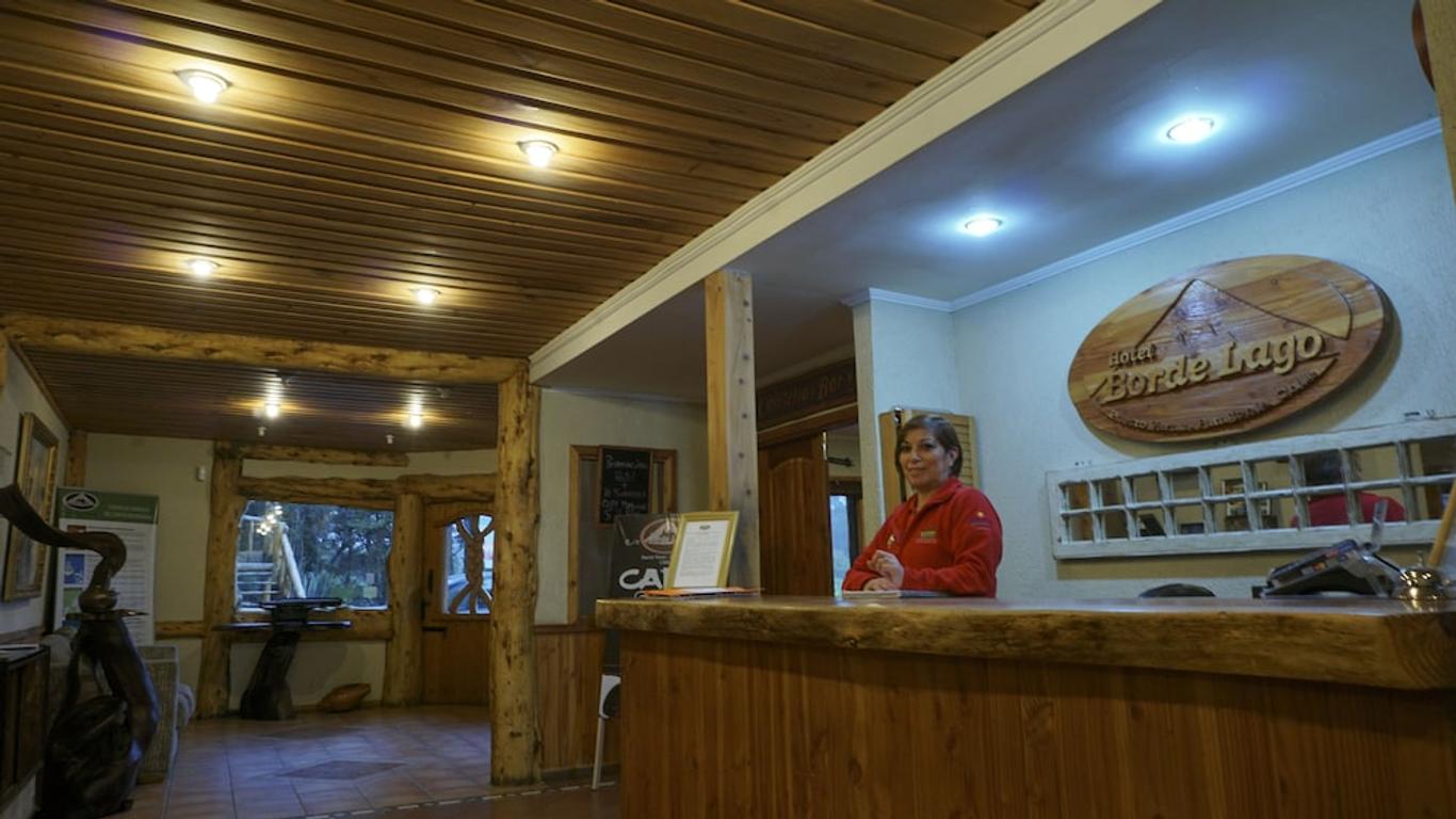 Hotel Borde Lago