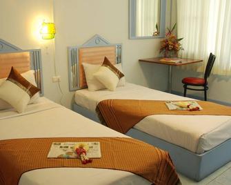 New Mitrapap Hotel - Chiang Mai - Bedroom