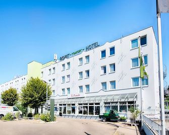 Achat Hotel Stuttgart Zuffenhausen - Stuttgart - Building