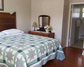 Victorian Motel & RV Park by Capital O - Grand Forks - Habitación