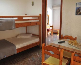 Chaliotis Apartments - Vasiliko - Bedroom