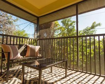 Private Tropical Beach Oasis - Coral - Cape Canaveral - Balcony