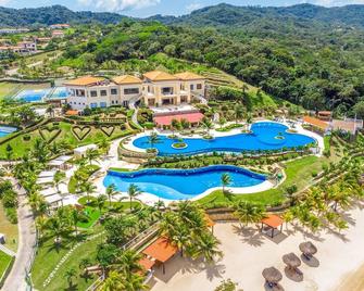 Pristine Bay 4033 Home - Coxen Hole - Pool