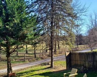 The Squirrel's Leap: Quiet stay near Dehaven Park - Pulaski - Outdoor view