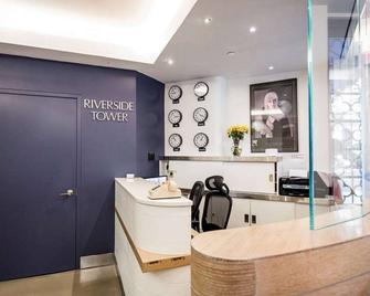 Riverside Tower Hotel - New York - Front desk