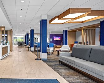 Holiday Inn Express & Suites Marinette By IHG - Marinette