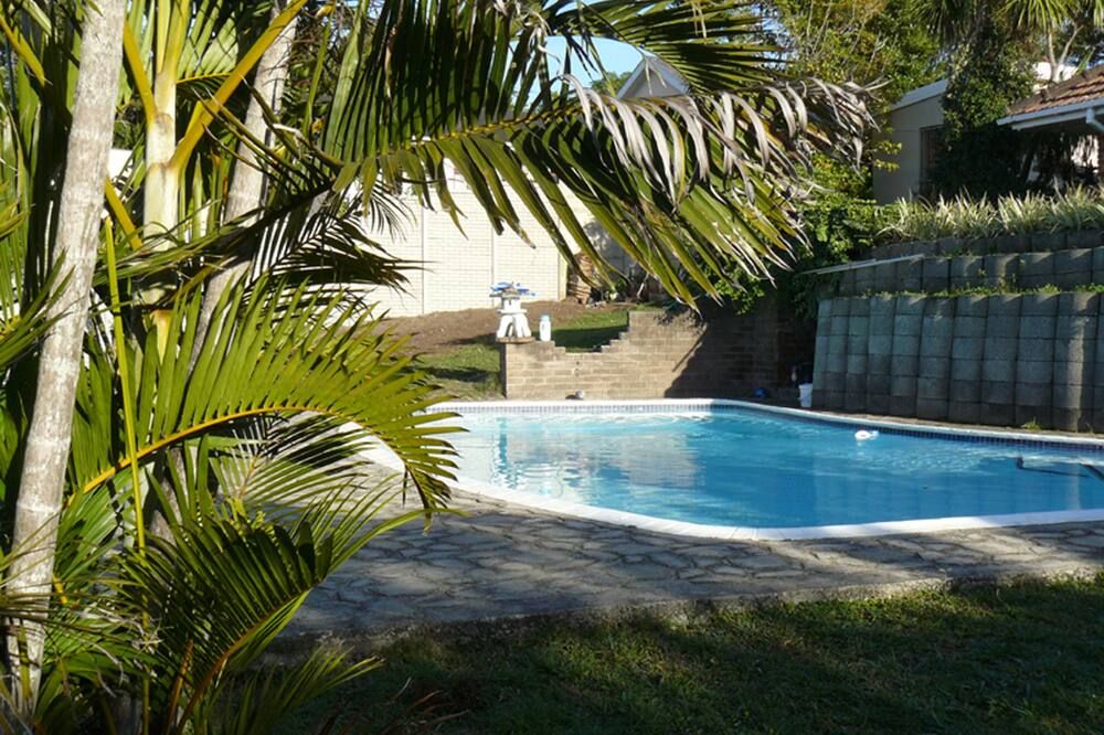 Thesolution Bnb - איסט לונדון - בריכה