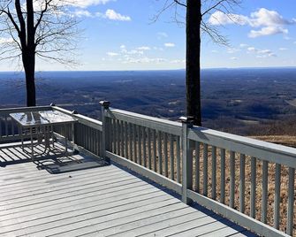 Million-Dollar View Off Blue Ridge Parkway - Fancy Gap - Balcony