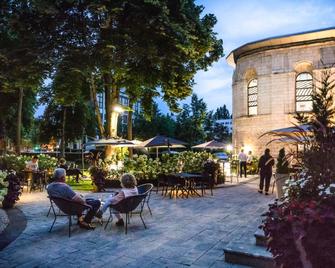 博格斯波旁美居酒店 - 布爾吉 - 布林日 - 建築