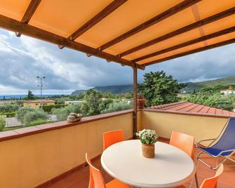 Trilocale Lavanda a Lacona - Lacona - Balkon