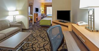 Holiday Inn Express Hotel and Suites - Henderson, an IHG Hotel - Henderson