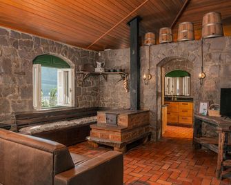Casa de Pedra Mena Kaho - Bento Goncalves - Huiskamer