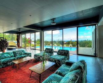 Maui Bay Home Stay Villa - Korolevu