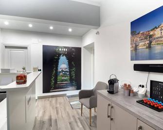 Clementi 18 Suites Rome - Rome - Kitchen