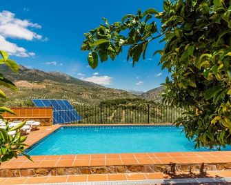 Fuente de la Gitana Rute by Ruralidays - Rute - Zwembad