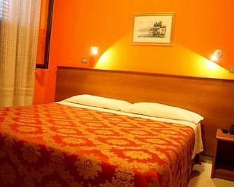 Hotel Garden - Milano - Camera da letto