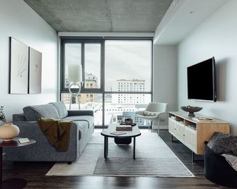 Mint House Denver - Downtown Union Station - Denver - Living room