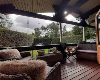 Bungalow met omheinde tuin op de Veluwe - Hulshorst - Balcony
