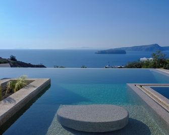 Potnia Theron Suites - Akrotiri - Piscina