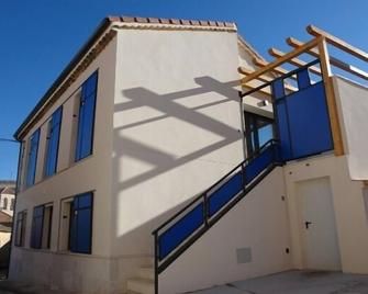 House for 6-8 people with jacuzzi in the Ribera de Duero - Olmos de Peñafiel - Edificio