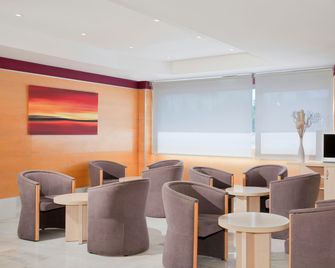 Holiday Inn Express Madrid - Alcobendas by IHG - Alcobendas - Lounge