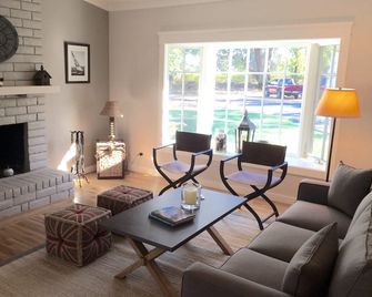 A Stylish Getaway In The Heart Of Sonoma Wine Country - Kenwood - Sala de estar