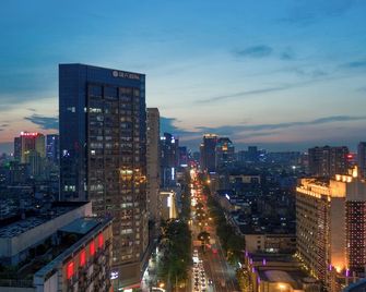 Chengdu Tianfu Sunshine Hotel - Chengdu - Vista del exterior