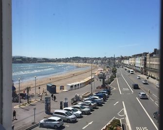 The Beach House - Weymouth - Outdoor view