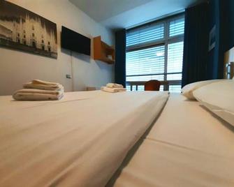 Camplus Lambrate Casa per Ferie - Milan - Bedroom