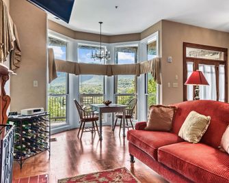 Laurel Valley Mountain Retreat - Townsend - Obývací pokoj