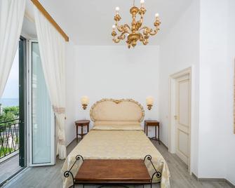 Bed & Breakfast Relais San Giacomo - Maiori - Camera da letto